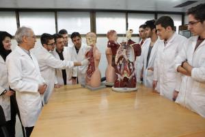 افزایش ظرفیت دانشجوی پزشکی؛ سودمند یا آسیب رسان به سلامت جامعه؟