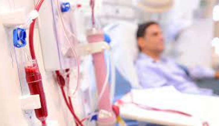 مسوول مرگ بیش از ۷۰ بیمار دیالیزی ناشی از دادن انحصار تامین دارو به یک شرکت خاص بوده است