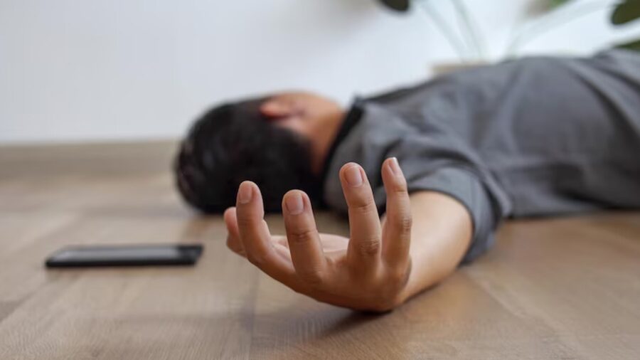چگونه در هنگام تشنج به درستی کمک کنیم؟