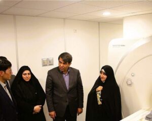 مرکز ام‌ آر آی زرند