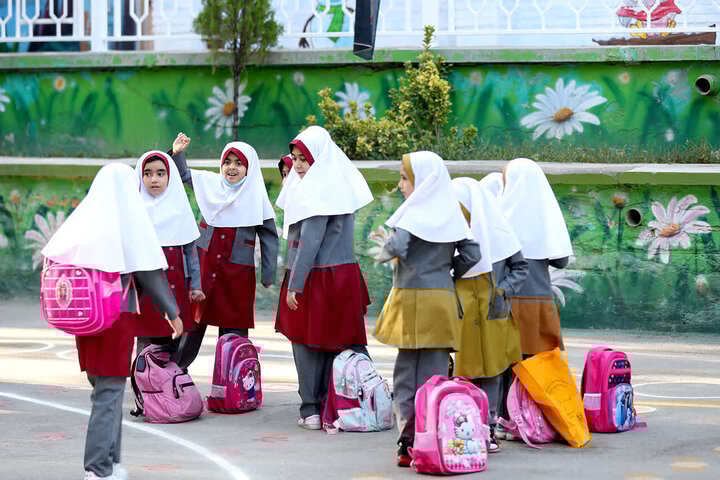 کوله‌ پشتی نامناسب مدرسه