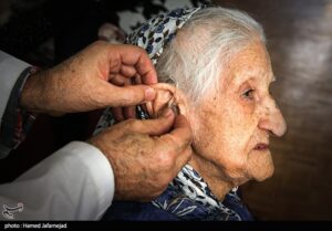 علائم کم‌ شنوایی